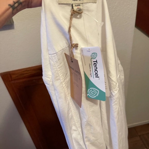 NWT Thread and Supply "GINGER" white XL button-down blouse - super SOFT fabric - Picture 5 of 12